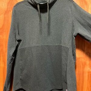Women’s LL Bean Sweatshirt